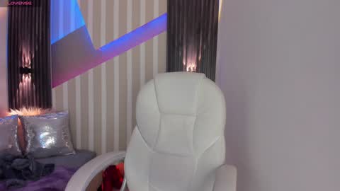 Emily online show from 01.16.25