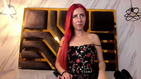 Snapshot of emily_morgan04 chatting on 02.19.25 online show from 02.19.25