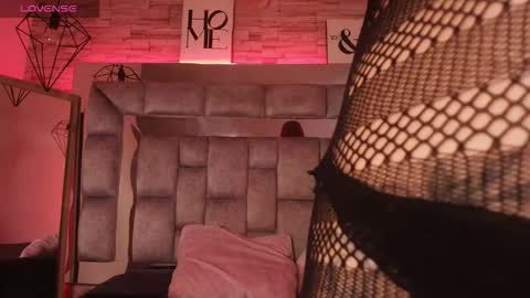     online show from 10.12.25