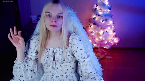 Lia online show from 12.22.24