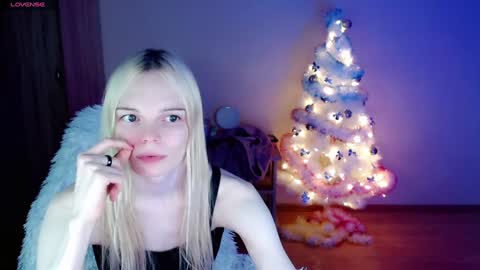Lia online show from 12.23.24