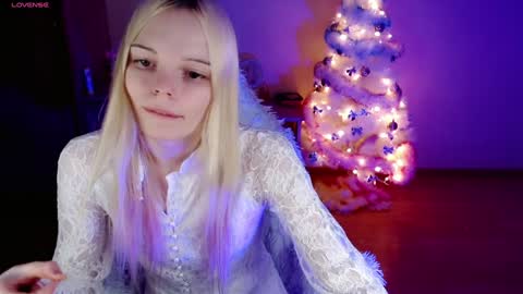 Lia online show from 12.24.24