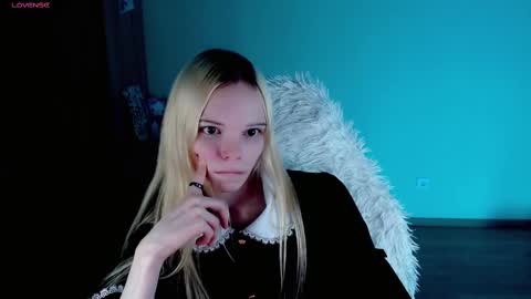 Lia online show from 02.12.25