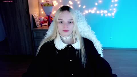 Lia online show from 02.22.25