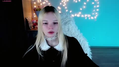 Lia online show from 02.22.25