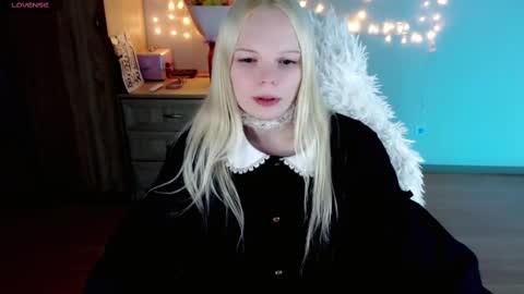 Lia online show from 02.27.25