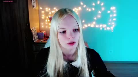 Lia online show from 02.27.25