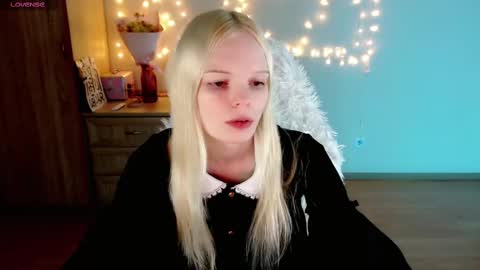Lia online show from 02.28.25