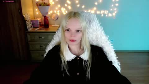 Lia online show from 02.28.25