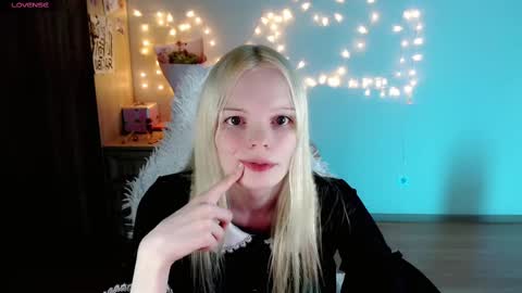 Lia online show from 03.03.25