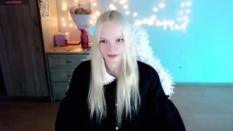 Lia online show from 03.04.25