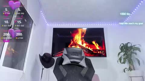 Snapshot of emily_palmeer chatting on 10.22.25 emily_palmeer online show from 10.22.25