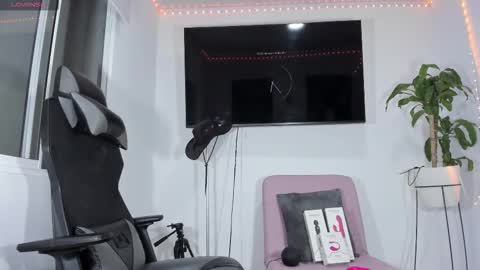 emily_palmeer online show from 12.05.25