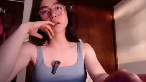 emily_pearl_ online show from 09.10.25