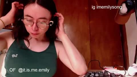emily_pearl_ online show from 04.25.26