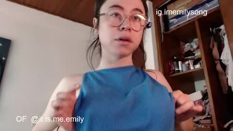 emily_pearl_ online show from 05.10.26