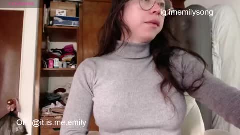 emily_pearl_ online show from 05.27.26