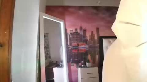 emily_petite16 online show from 09.09.25
