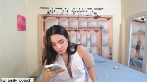Snapshot of emily_poarch chatting on 02.17.25 emily online show from 02.17.25