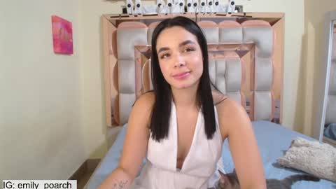 Snapshot of emily_poarch chatting on 02.18.25 emily online show from 02.18.25