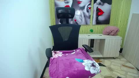       online show from 03.05.25