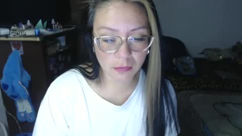 Snapshot of emily_sexy69 chatting on 09.26.25 Emily online show from 09.26.25