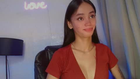 emily_sexyslut online show from 12.12.24