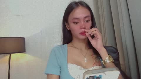emily_sexyslut online show from 02.04.25