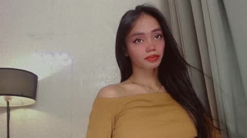 emily_sexyslut online show from 02.10.25