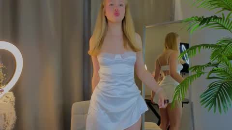 emily shepard online show from 09.22.25