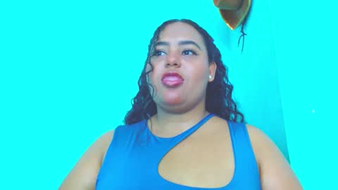 Snapshot of emily_sweet_23 chatting on 12.01.24 Liss online show from 12.01.24