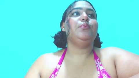 Snapshot of emily_sweet_23 chatting on 02.15.25 Liss online show from 02.15.25