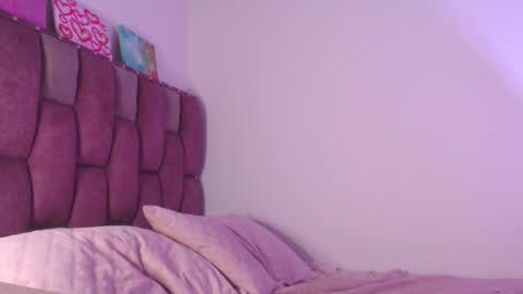 emily_w2 online show from 10.26.25