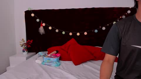 Emilyyy online show from 12.20.24