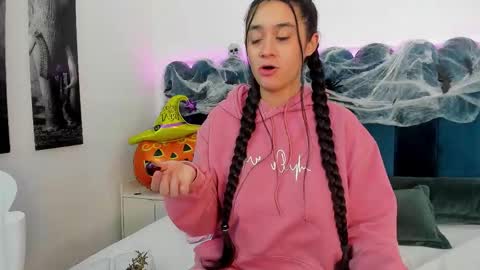 Emilyyy online show from 10.24.25