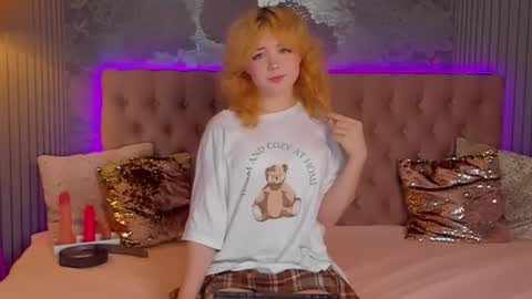 Snapshot of emilyangels chatting on 11.26.25 Baby Emelli online show from 11.26.25