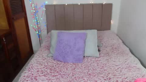emilybluunt_ online show from 02.01.26