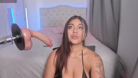 Snapshot of emilyborch chatting on 06.19.26 emilyborch online show from 06.19.26