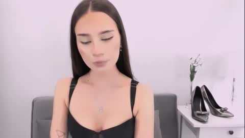 EmilyCharming online show from 02.02.26