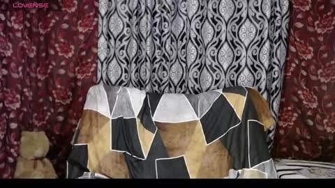 EmilyDoth online show from 10.11.25