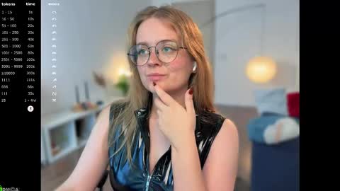 Snapshot of emilyforelsket chatting on 10.17.25 Emily  online show from 10.17.25