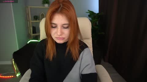 Snapshot of emilyfoxxi chatting on 12.18.24 Emily online show from 12.18.24