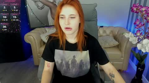 Snapshot of emilyfoxxi chatting on 12.27.24 Emily online show from 12.27.24