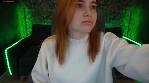 Snapshot of emilyfoxxi chatting on 01.03.25 Emily online show from 01.03.25