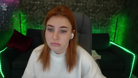 Snapshot of emilyfoxxi chatting on 01.03.25 Emily online show from 01.03.25