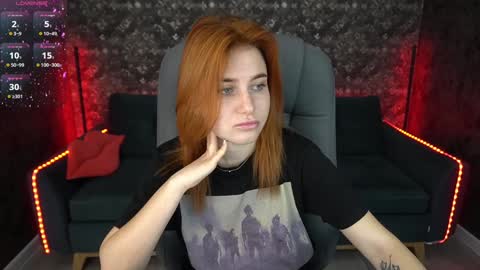 Snapshot of emilyfoxxi chatting on 01.05.25 Emily online show from 01.05.25