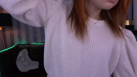 Snapshot of emilyfoxxi chatting on 01.12.25 Emily online show from 01.12.25