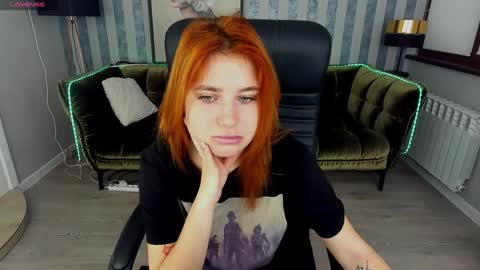 Snapshot of emilyfoxxi chatting on 01.15.25 Emily online show from 01.15.25