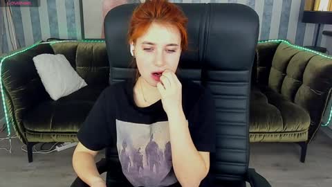 Snapshot of emilyfoxxi chatting on 01.15.25 Emily online show from 01.15.25