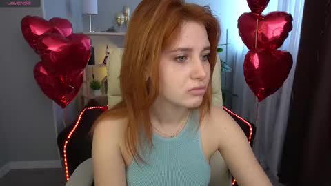 Snapshot of emilyfoxxi chatting on 02.22.25 Emily online show from 02.22.25